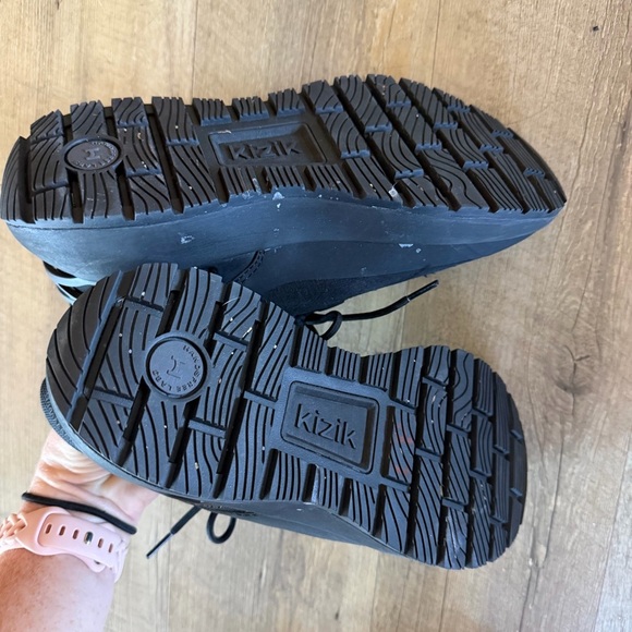 Kizik Wasatch Sneakers | Blackout - Picture 8 of 10